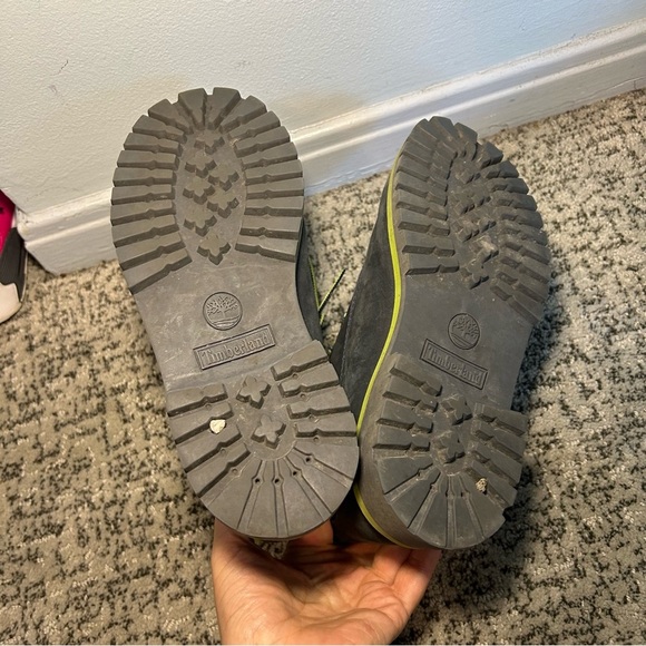 Timberland Green & Safety Grey Suede 6” Premium Waterproof Boots Size 4 Kids - Picture 9 of 10